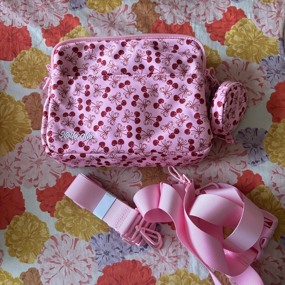 Handbags - Hello Clio kindle crossbody